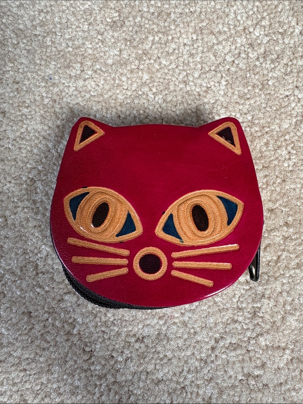 Fuchsia leather Cat Face Coin Purse - Small Zippered Pet-Themed Wallet